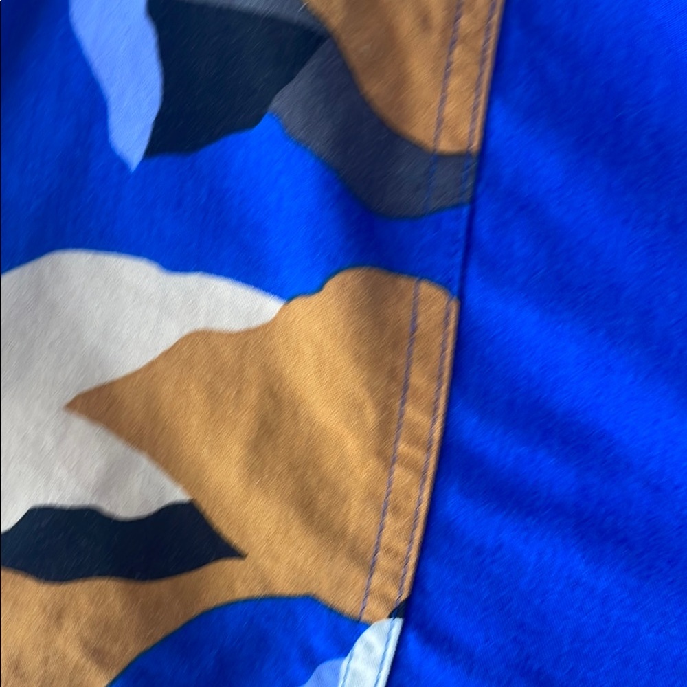 Nine West High Waist Blue and White Abstract Shorts - Picture 4 of 10